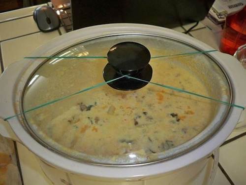 Rubber bands keep your crock pot in tact